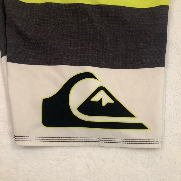 Quiksilver Surf Skate Black Neon Green White Swim Trunks Board Shorts Mens 29 - Picture 2 of 9